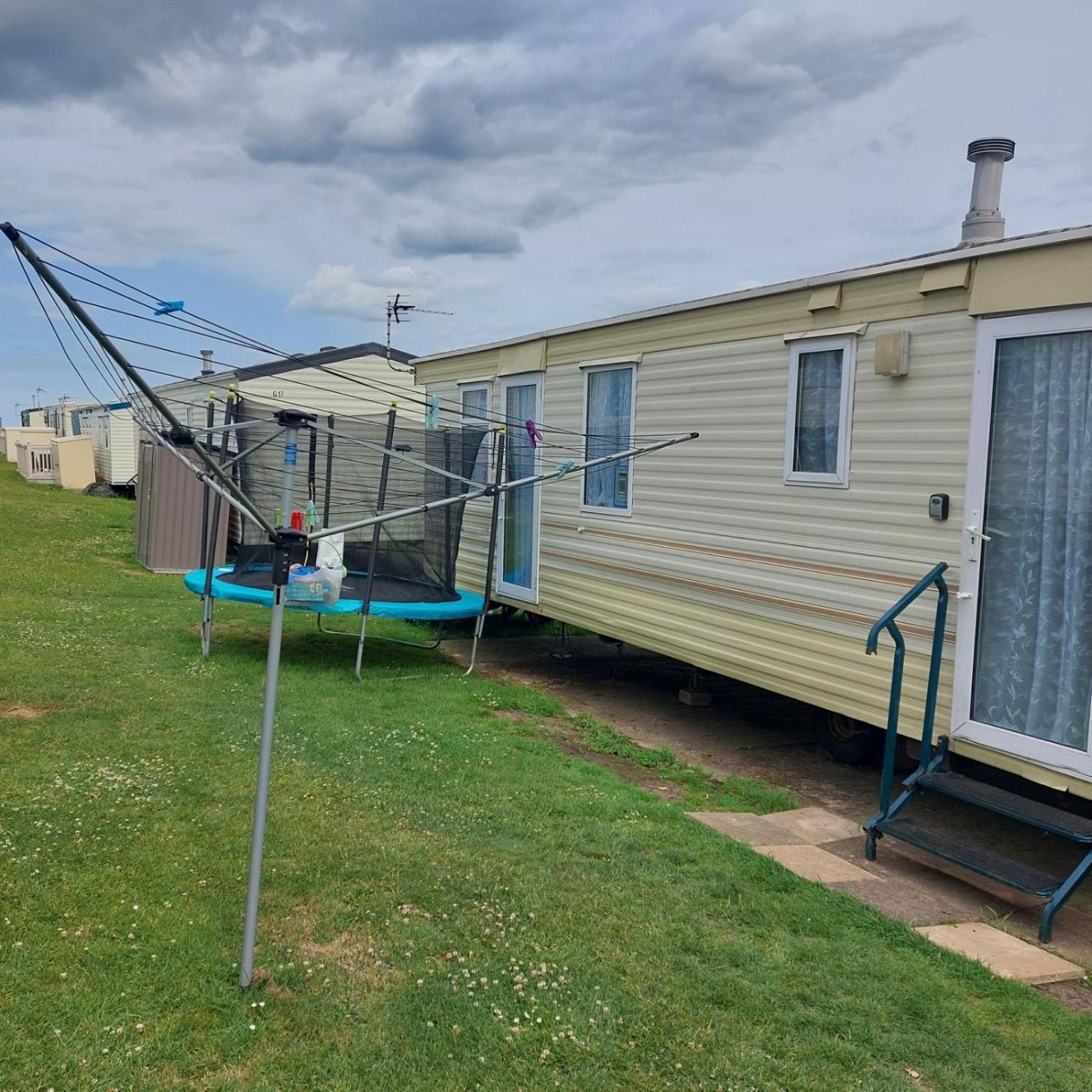 Warden Springs Caravan Park Ms16 Thornhill Road, Eastchurch,Me124Hf เชียร์เนส ภายนอก รูปภาพ